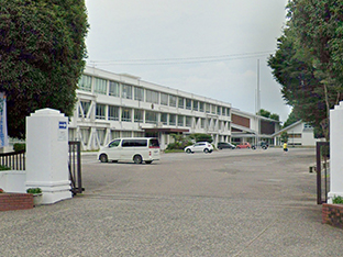 那加中学校